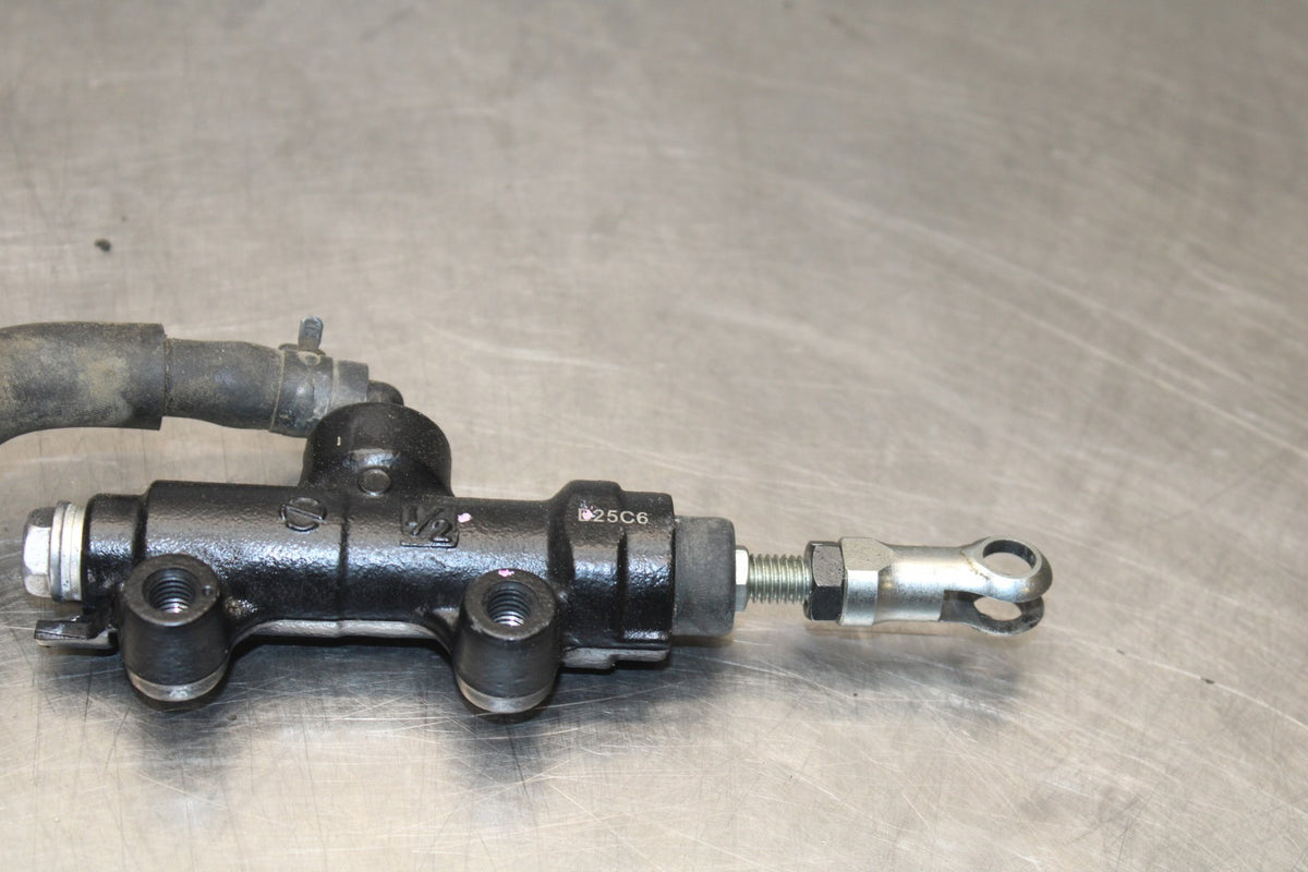 23-26 KAWASAKI NINJA ZX4RR REAR BACK BRAKE MASTER CYLINDER W RESERVOIR BB872