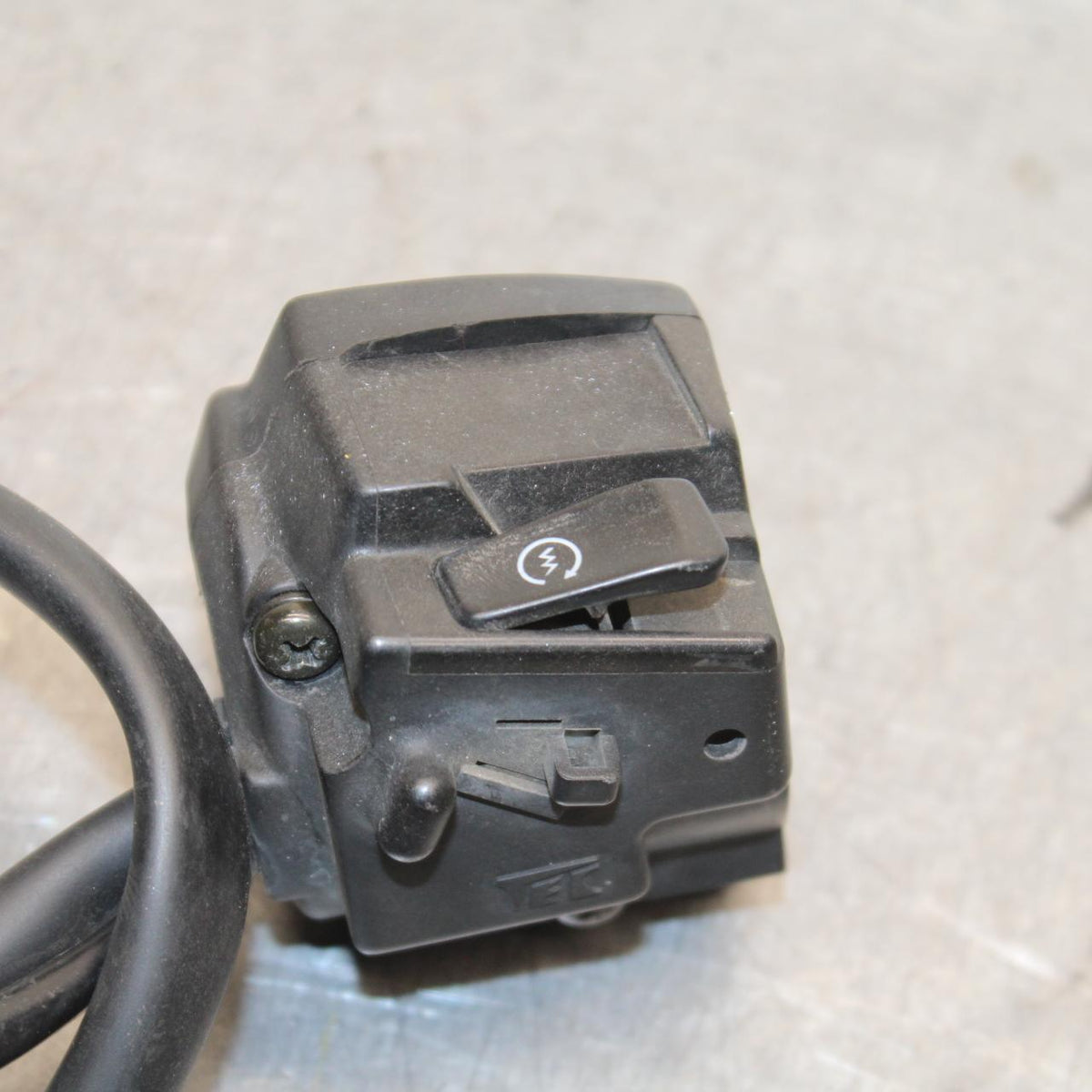 01-06 HONDA CBR600F4I RIGHT CLIP ON HANDLE KILL OFF START SWITCHES BB644