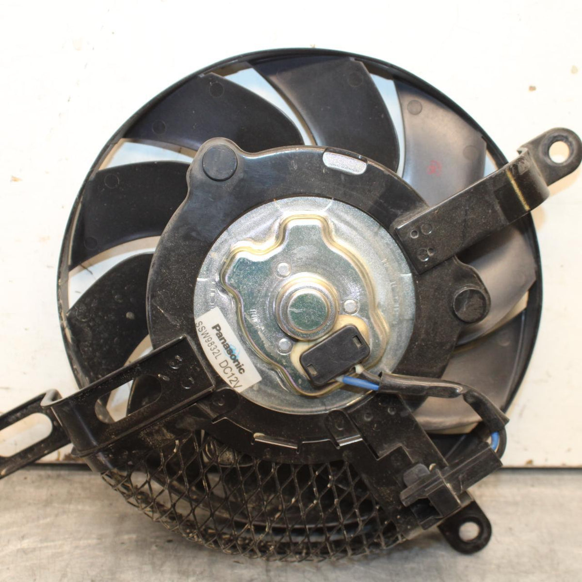 11-23 SUZUKI GSXR 750 ENGINE RADIATOR COOLING FAN BB630