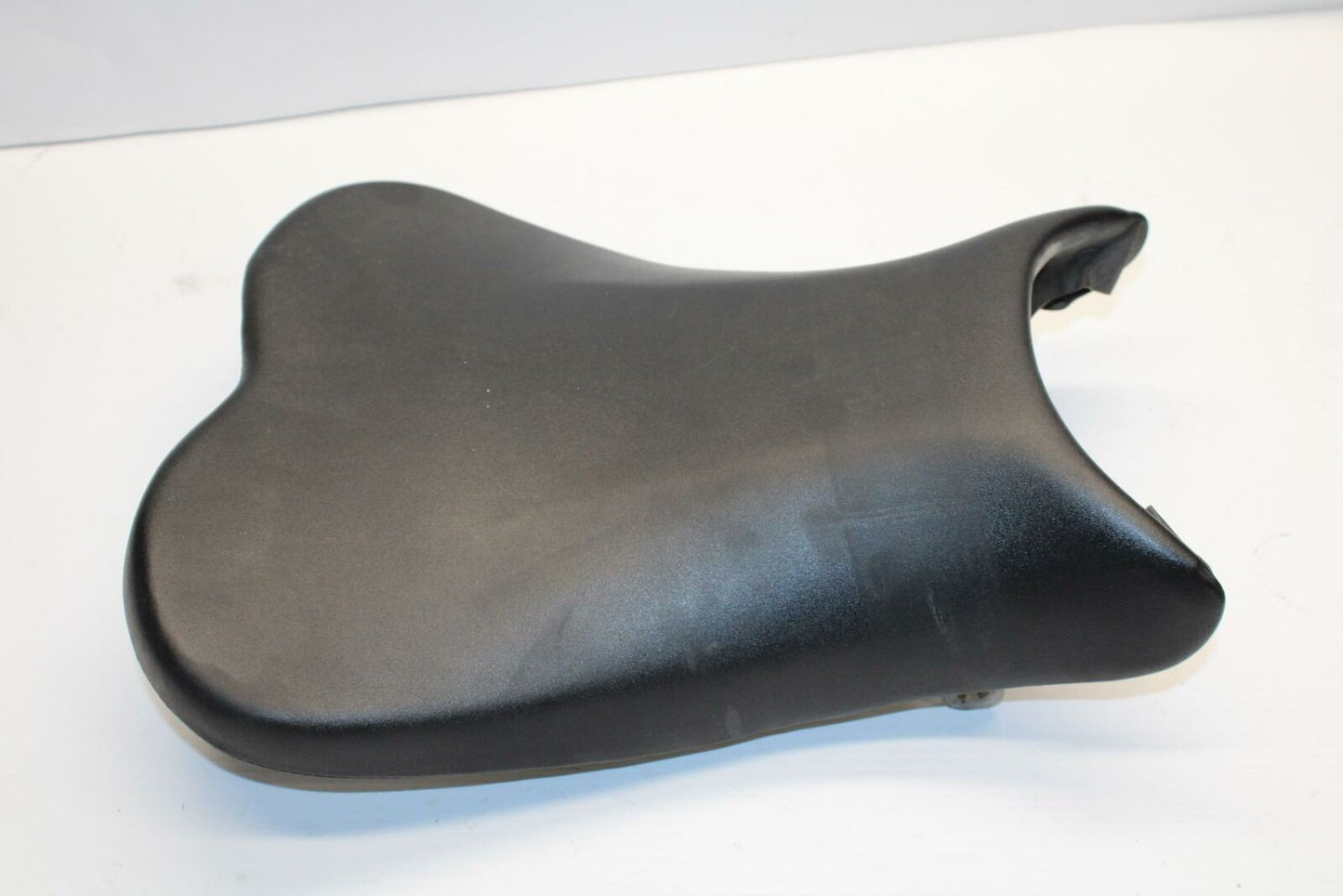 06-07 SUZUKI GSXR600 FRONT DRIVERS SEAT PAD SADDLE PILLION BB243