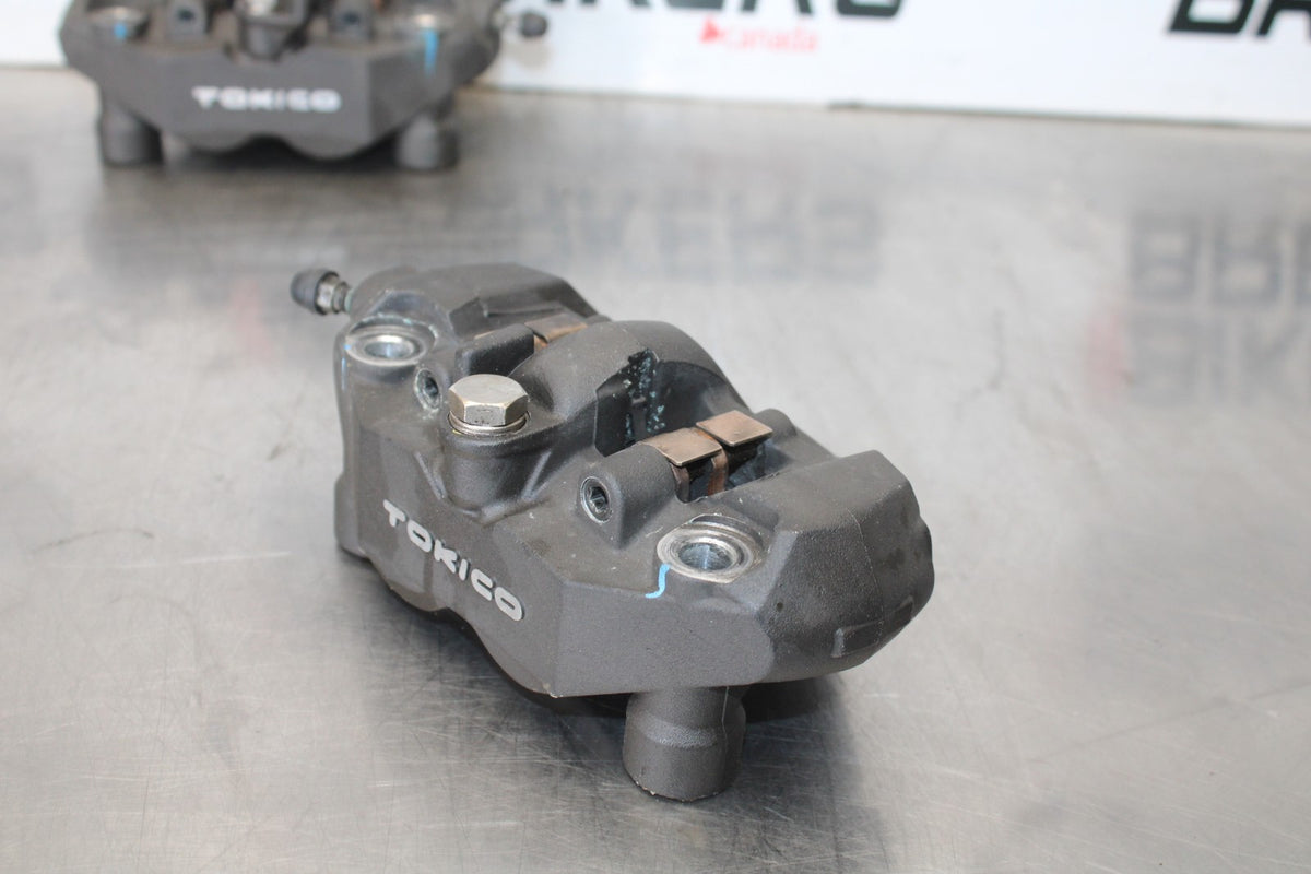 06-07 SUZUKI GSXR 600 RIGHT LEFT FRONT BRAKE CALIPER SET PAIR CALIPERS BB170