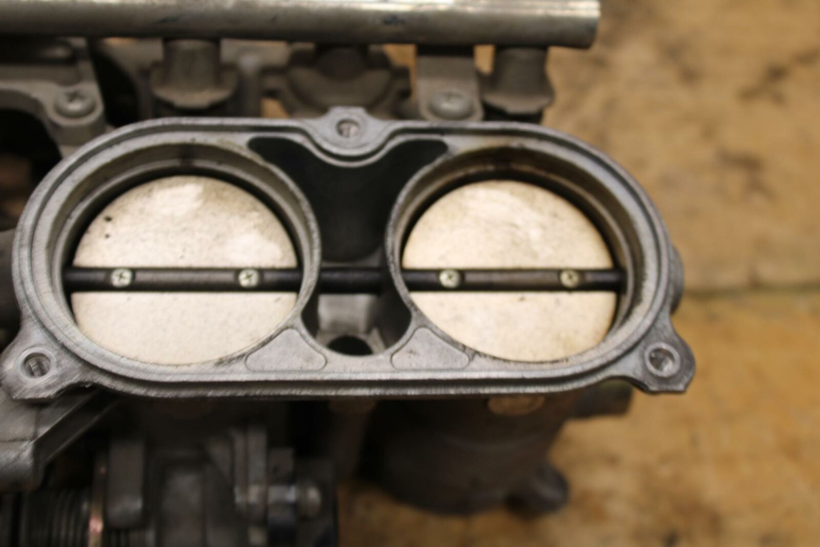 06-15 YAMAHA FZ1 MAIN FUEL INJECTORS / THROTTLE BODIES BB326