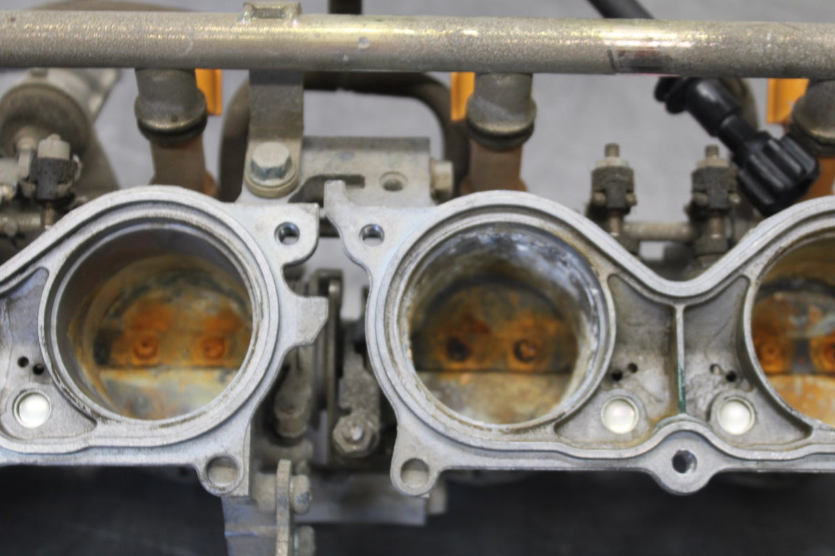 05-06 HONDA CBR600RR MAIN FUEL INJECTORS / THROTTLE BODIES BB893