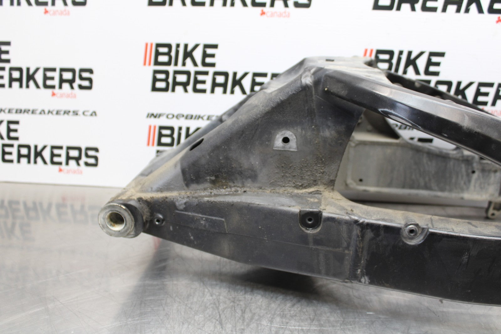 06-07 SUZUKI GSXR 600 REAR SWINGARM BACK SUSPENSION SWING ARM BB178