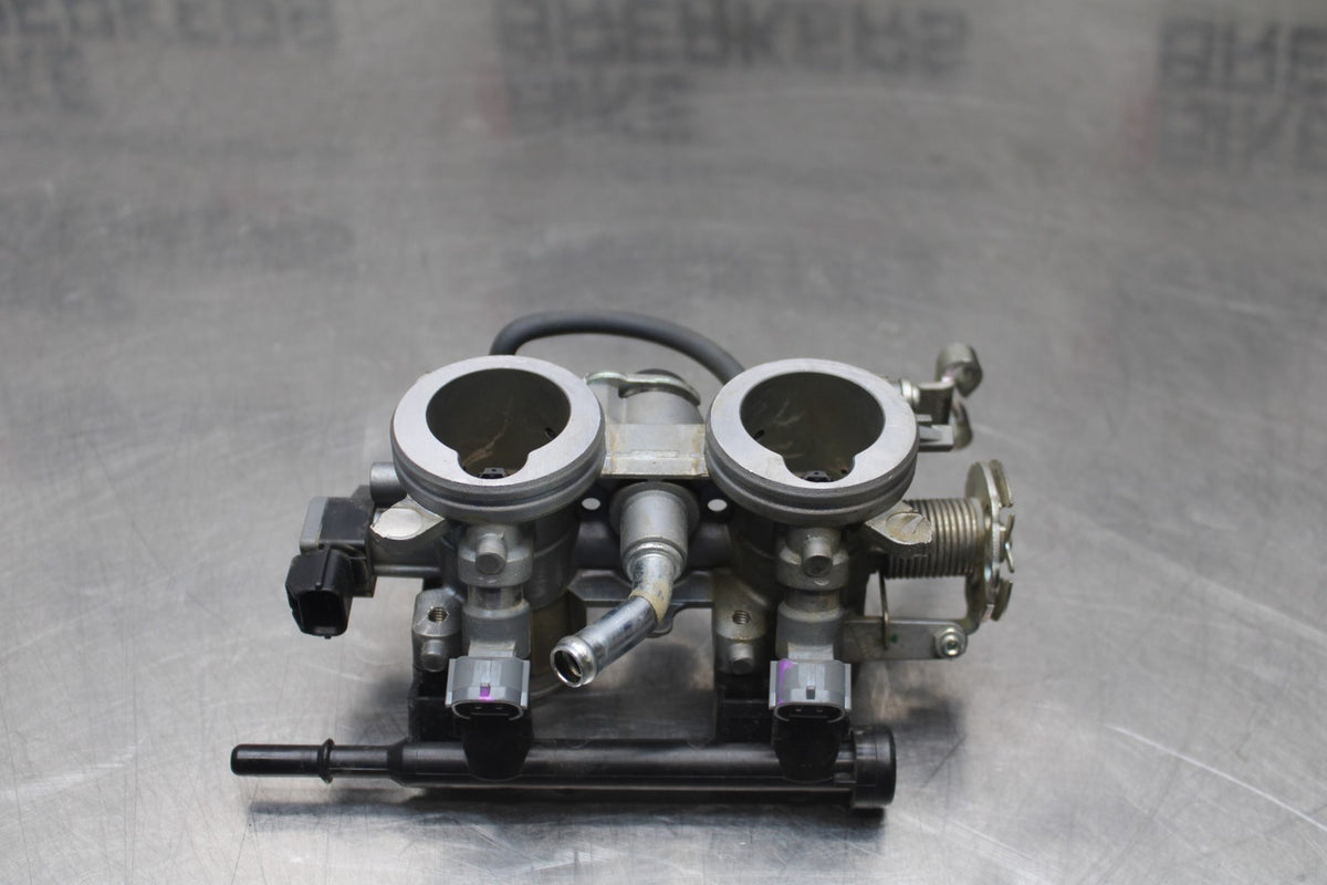 18-23 KAWASAKI NINJA 400 EX400 ABS MAIN FUEL INJECTORS / THROTTLE BODIES BB795