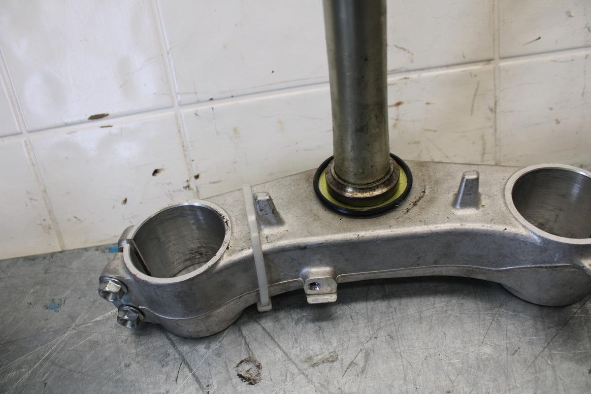 15-21 SUZUKI GSXR600 FRONT FORKS CLAMP LOWER TRIPLE TREE STEM BB437 #A