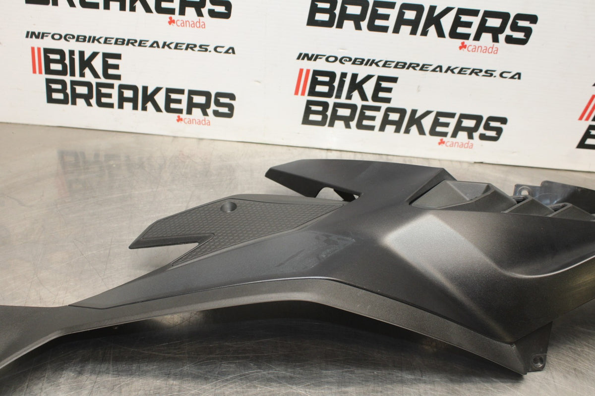 23-26 KAWASAKI NINJA ZX4RR LEFT FRONT UPPER MID SIDE FAIRING COWL PLASTIC BB00