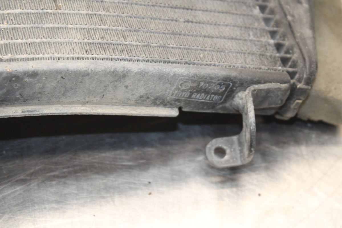 05 YAMAHA YZF R6 ENGINE RADIATOR MOTOR COOLER COOLING RADIATER BB858