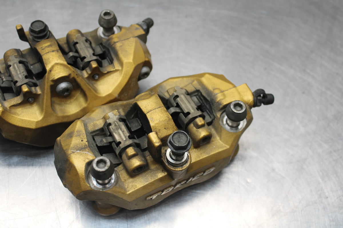 05-06 KAWASAKI NINJA ZX6R RIGHT LEFT FRONT BRAKE CALIPER SET PAIR CALIPERS BB877