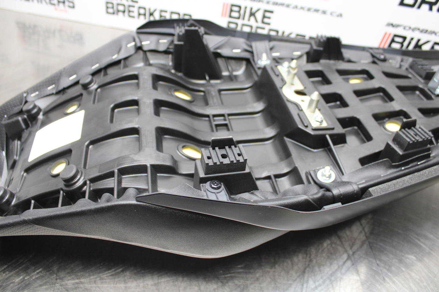 23-24 KAWASAKI NINJA ZX14R NEW!! FRONT REAR SEAT SADDLE & SOLO FAIRING BB153