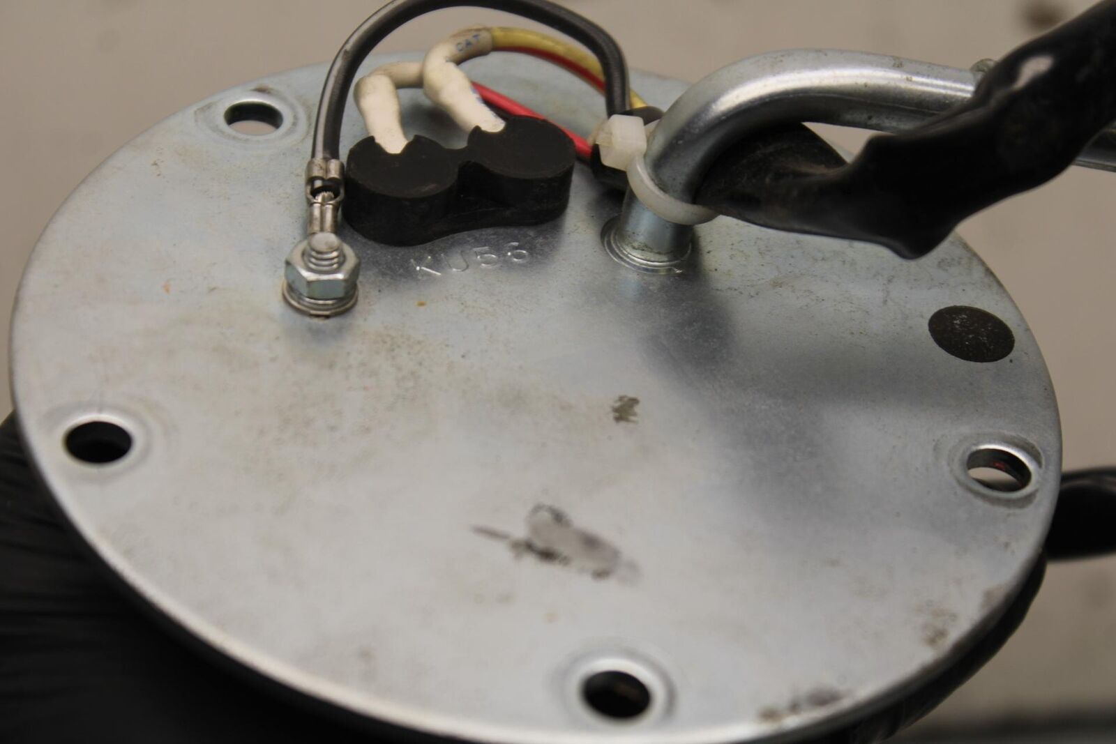 08-19 KAWASAKI NINJA ZX10R FUEL PUMP GAS PETROL SENDER UNIT BB633