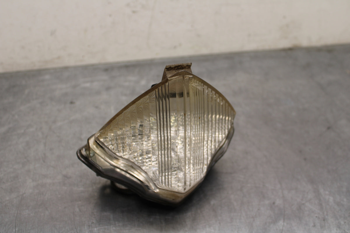 04-05 YAMAHA YZF R1 REAR TAIL TAILLIGHT BACK BRAKE LIGHT BB131
