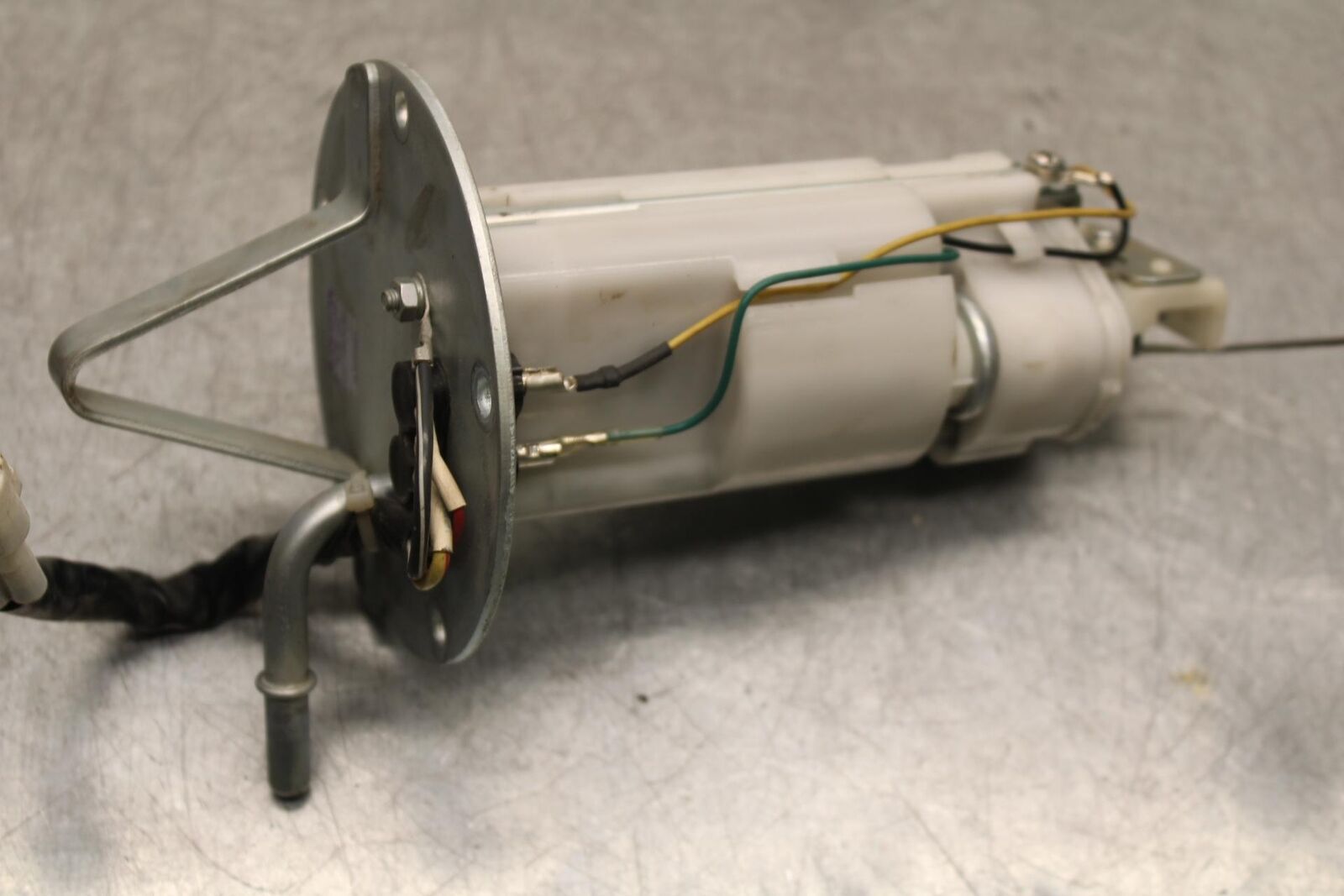 09-16 SUZUKI GSXR1000 FUEL PUMP GAS PETROL SENDER UNIT 15100-47H11 BB642