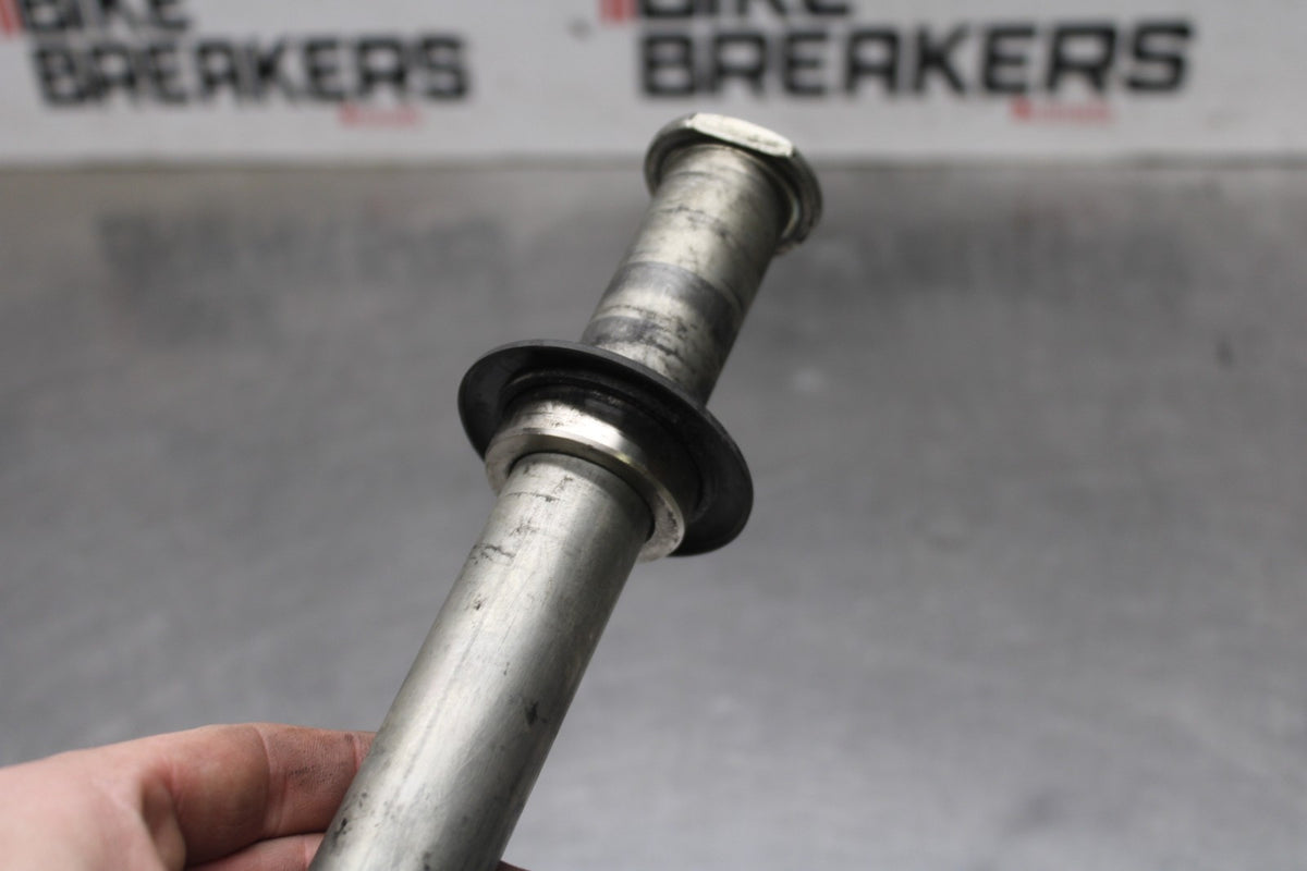 08-09 YAMAHA YZF R6S REAR AXLE BACK WHEEL RIM PIVOT BOLT AXEL BB796