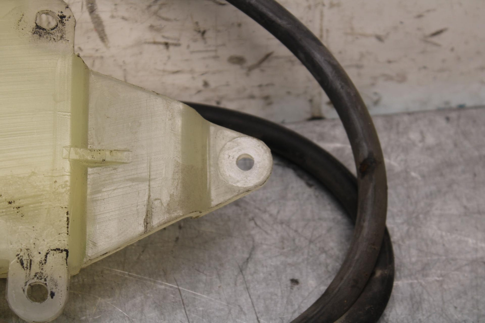 2005 Kawasaki Vulcan 1600 VN1600D Nomad COOLANT WATER TANK RESERVOIR BOTTLE BB55