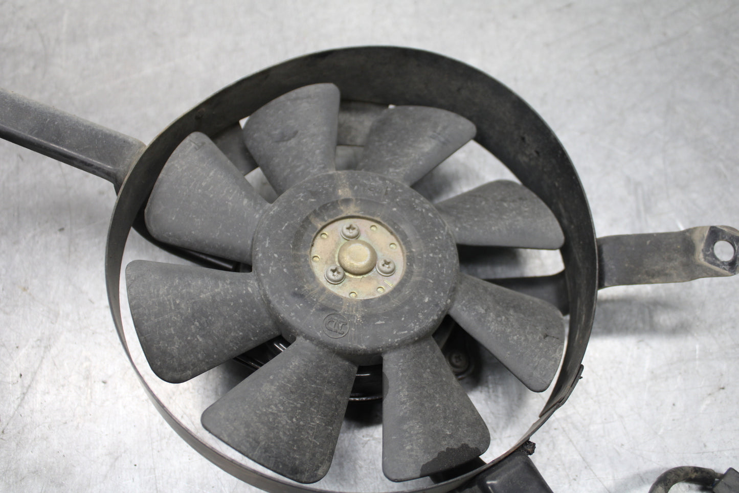 00-02 KAWASAKI NINJA ZX6R ENGINE RADIATOR COOLING FAN BB750