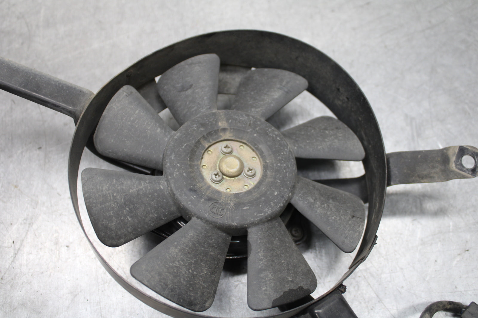 00-02 KAWASAKI NINJA ZX6R ENGINE RADIATOR COOLING FAN BB750