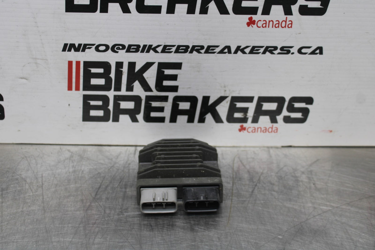13 YAMAHA YZF R1 RECTIFIER VOLTAGE REGULATOR BB781