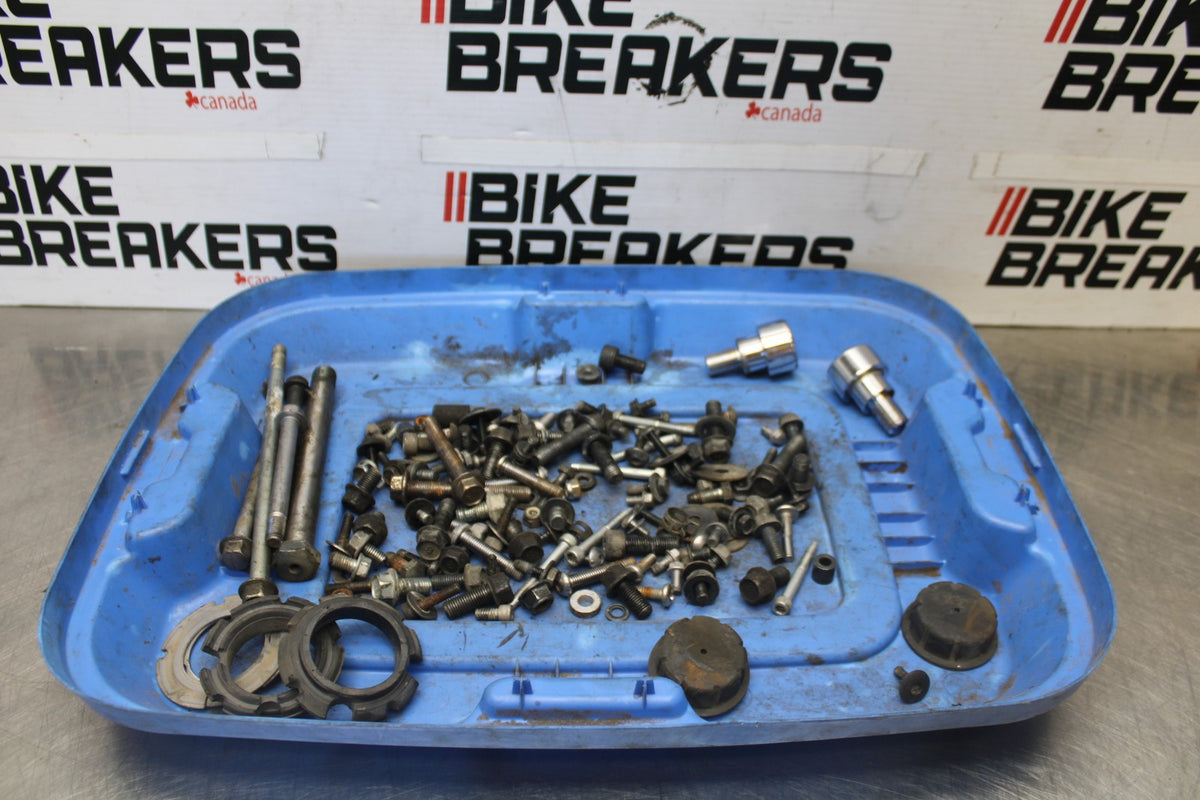 08 YAMAHA V STAR 1100 XVS1100AW CLASSIC MOUNTING BOLTS HARDWARE BB916