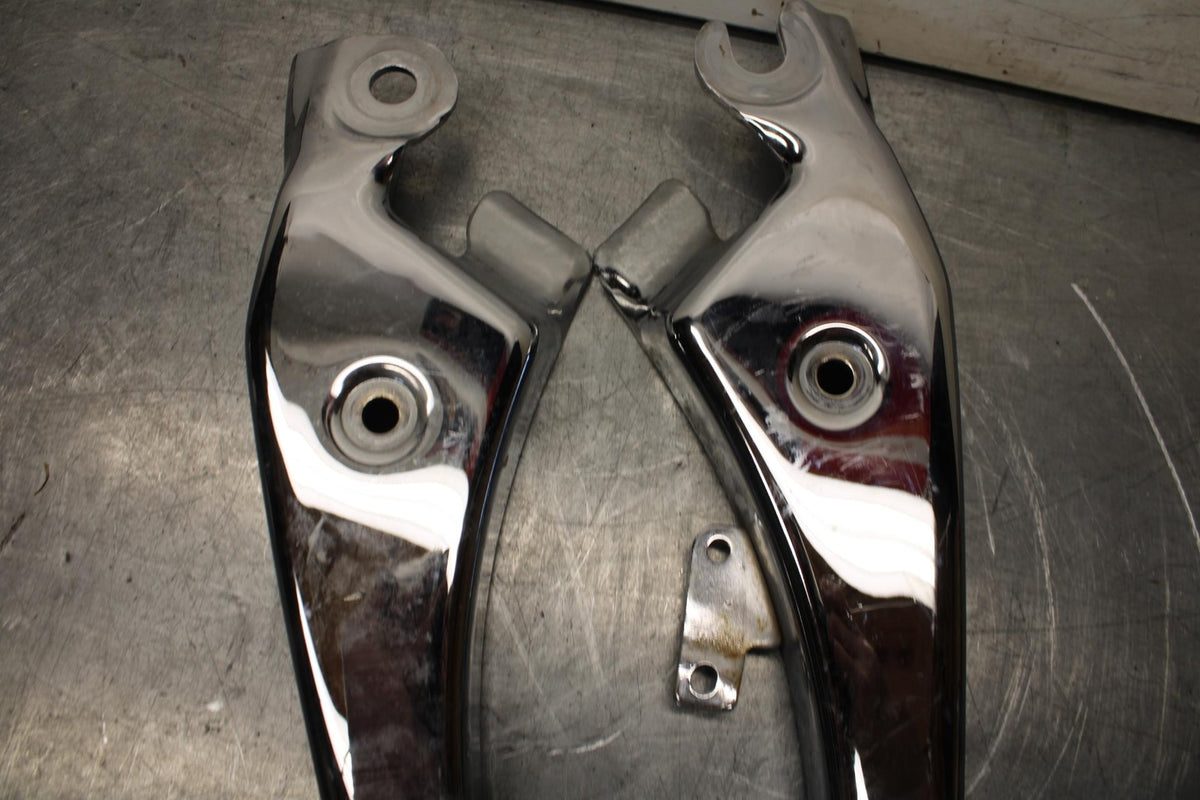 01-02 HONDA SHADOW SPIRIT 750 SUBFRAME FENDER SUPPORT FRAME COVER BB632