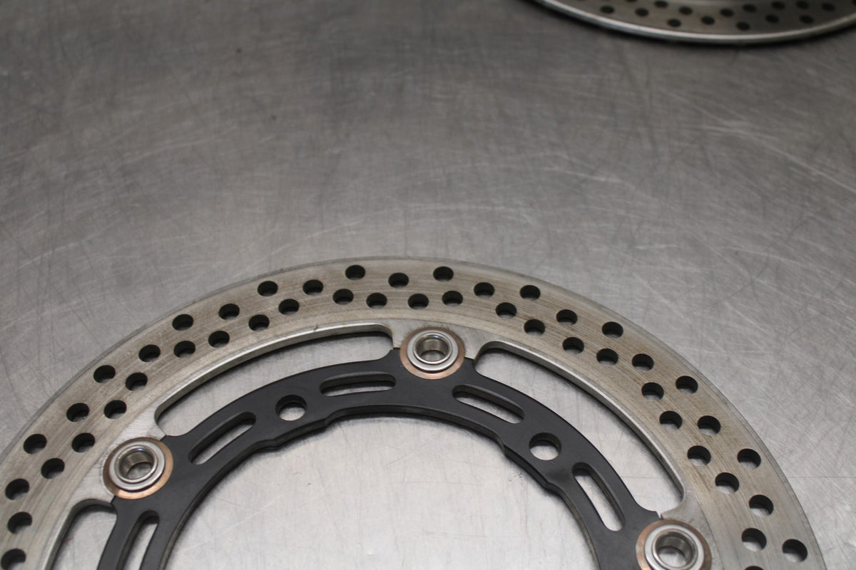 25 KAWASAKI Z900 FRONT LEFT RIGHT BRAKE ROTORS DISCS BB928