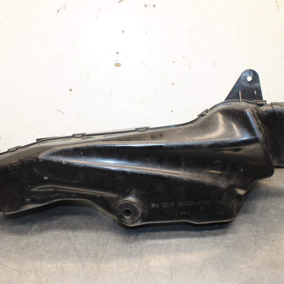 09-11 SUZUKI GSXR1000 RIGHT RAM AIR INTAKE DUCT TUBE 94420-47H00 BB96