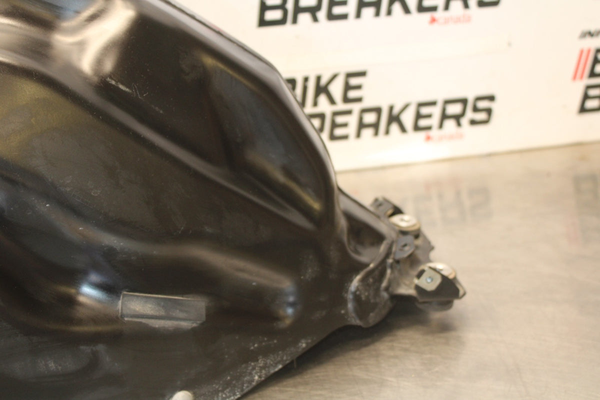 19 BMW F750GS GAS TANK FUEL CELL PETROL RESERVOIR BB938