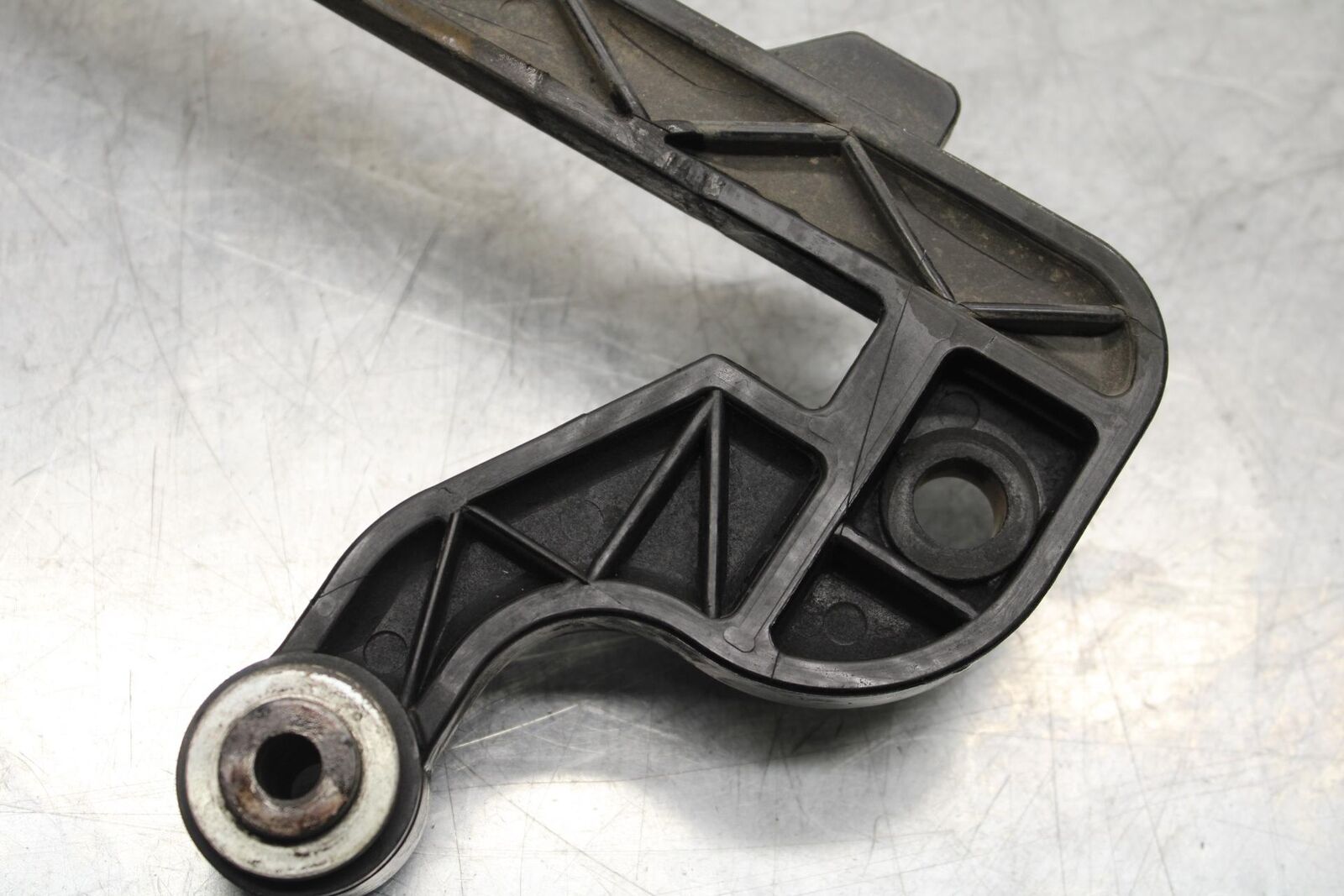 1999 Honda ST1100 LEFT PANNIER RACK RAIOL BRACKET BB222