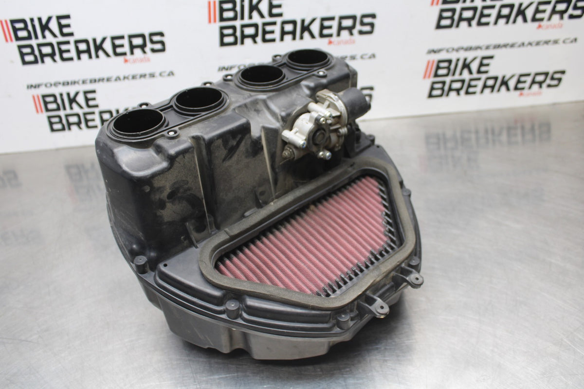 07 YAMAHA YZF R1 AIRBOX AIR INTAKE FILTER BOX BB826