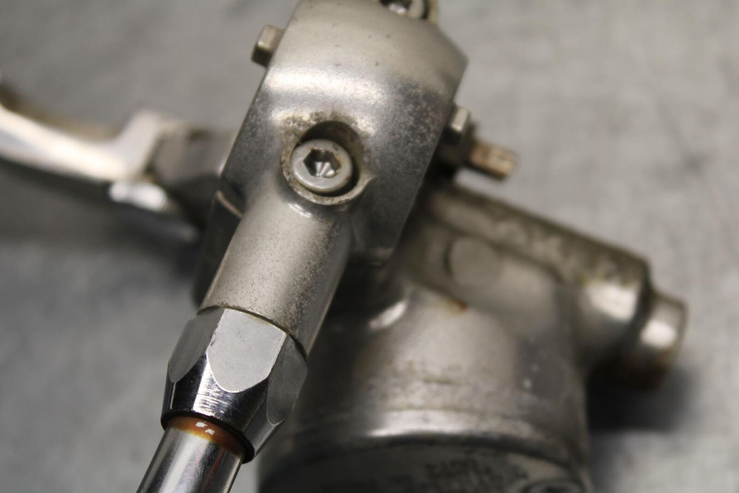 2005 Kawasaki Vulcan 1500 VN1500N FRONT BRAKE MASTER FLUID RESERVOIR BB576