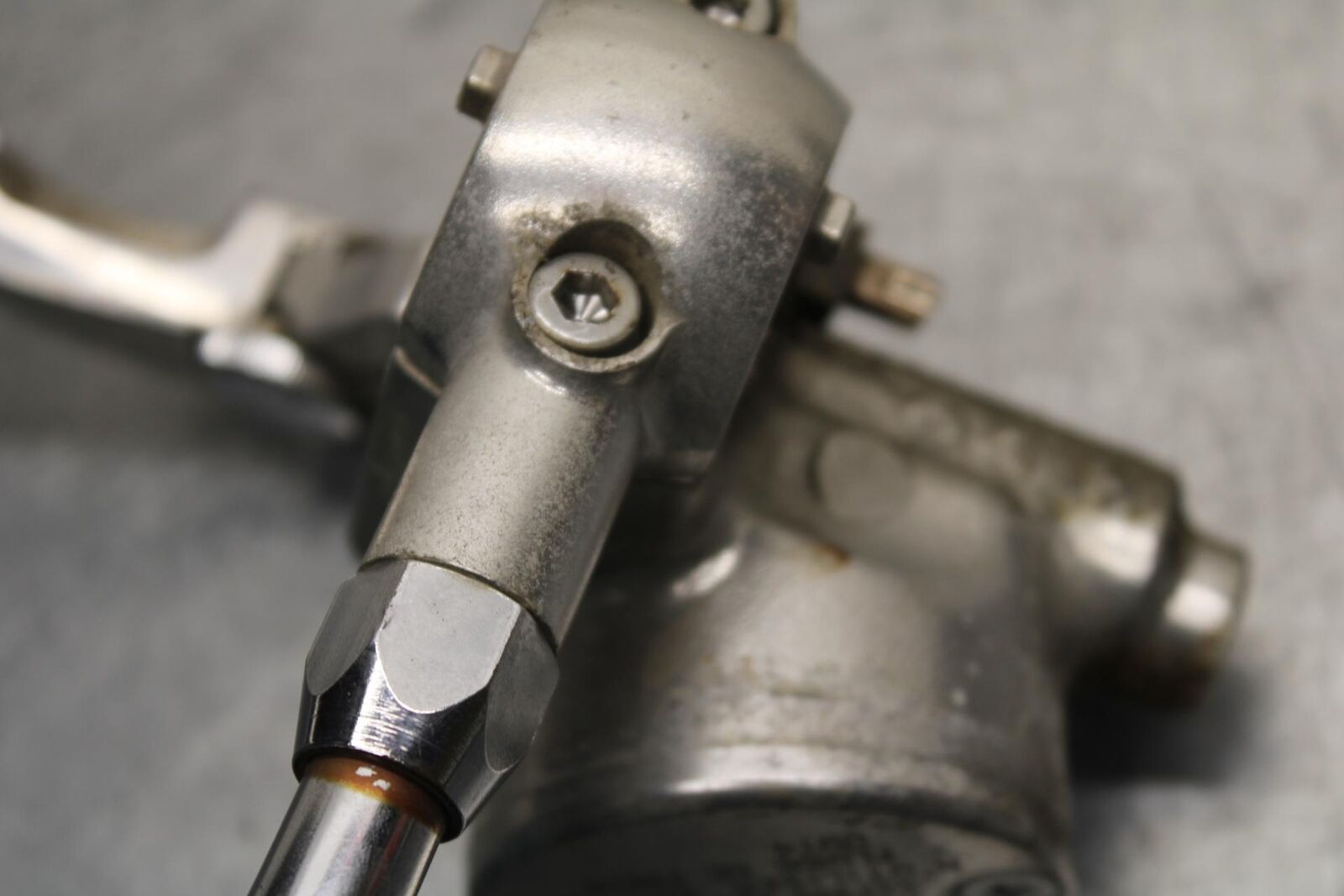 2005 Kawasaki Vulcan 1500 VN1500N FRONT BRAKE MASTER FLUID RESERVOIR BB576