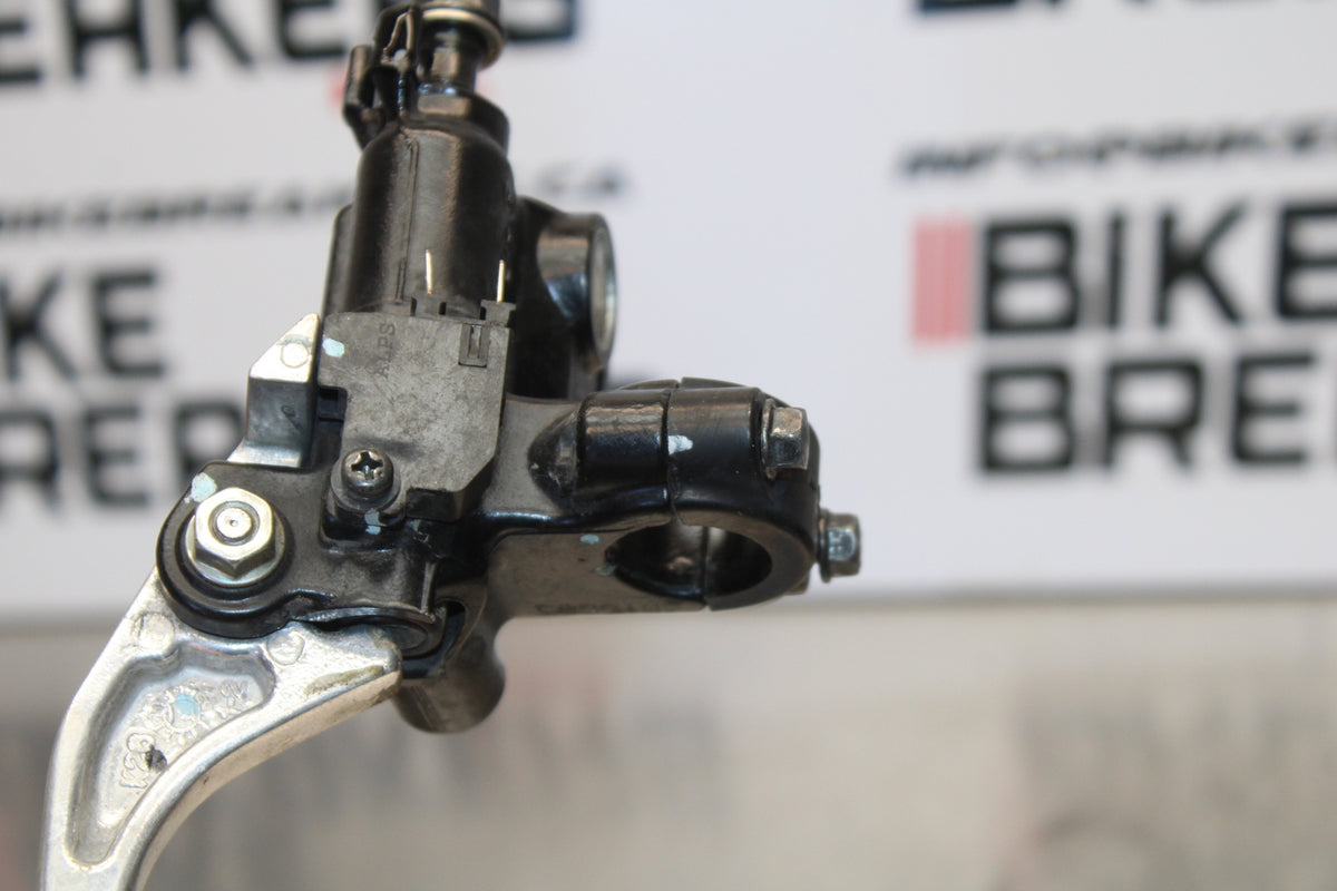 15-16 HONDA CB300F FRONT BRAKE MASTER CYLINDER w/ LEVER BB150