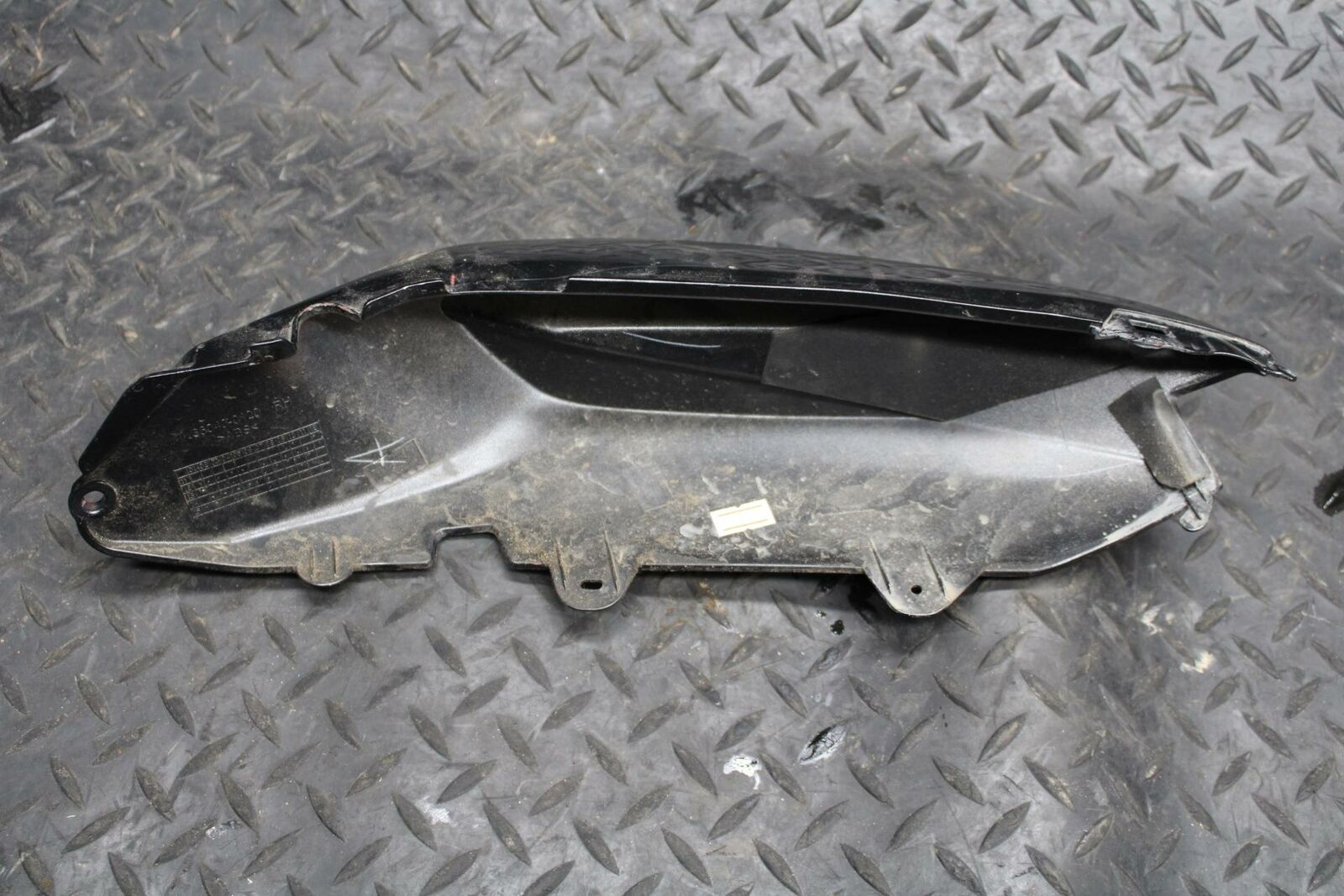 12-17 KAWASAKI NINJA 650 RIGHT REAR BACK TAIL FAIRING COWL SHROUD BB211