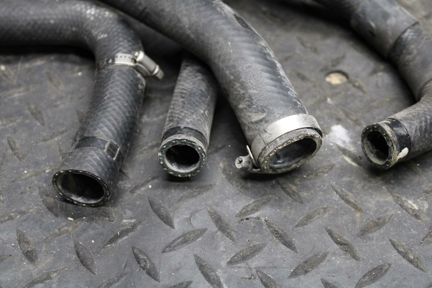 05-06 KAWASAKI VULCAN VN1500 CLASSIC RADIATOR HOSES ENGINE COOLANT WATER BB220