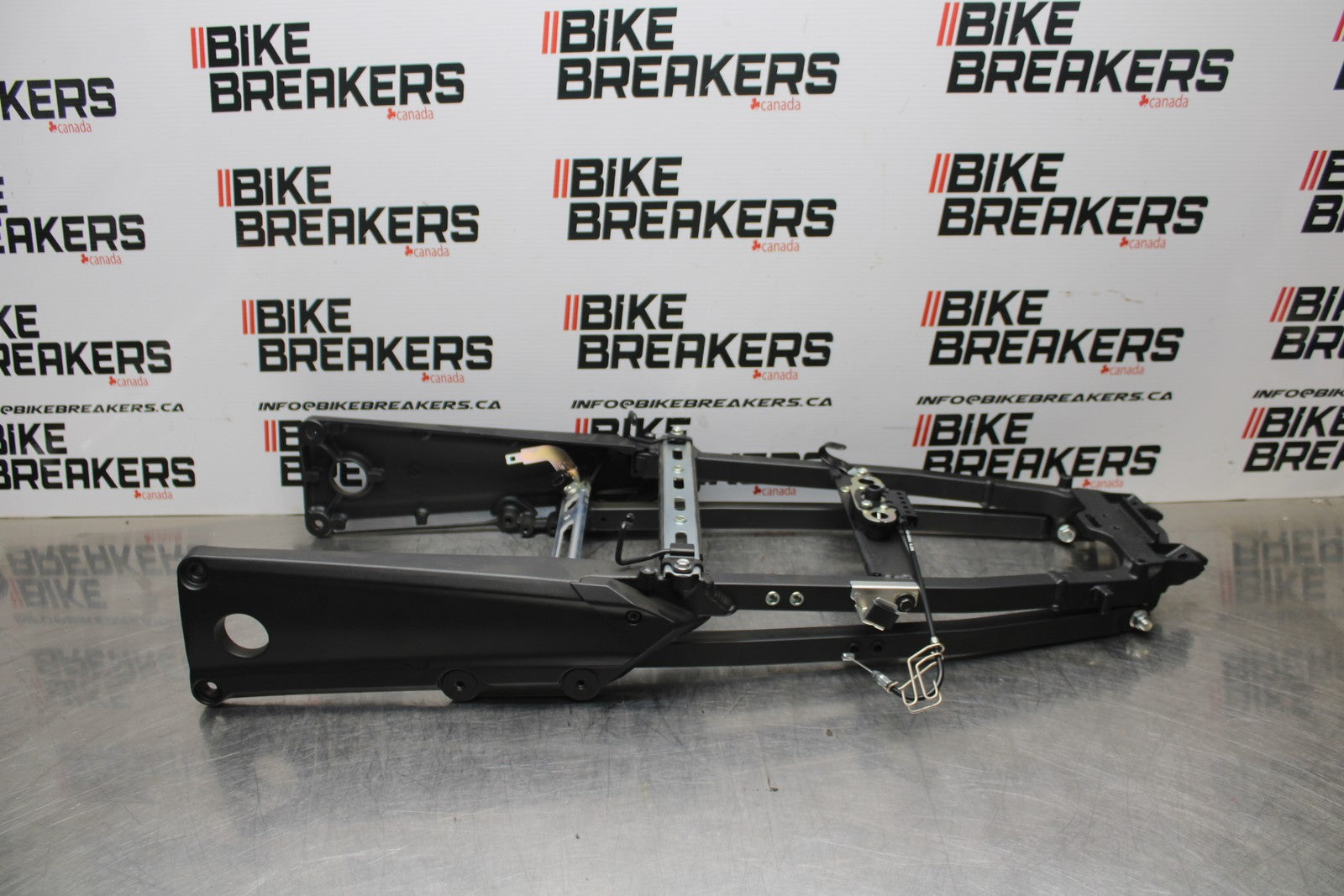 23-24 KAWASAKI NINJA ZX14R NEW! REAR SUBFRAME BACK SUB FRAME BB764