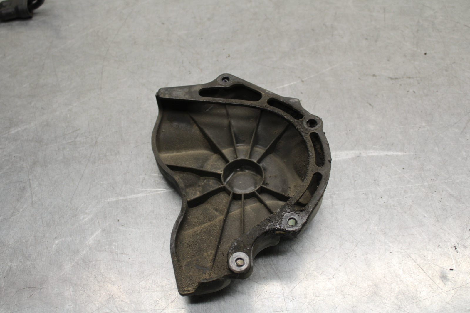 16 KAWASAKI NINJA ZX10R ENGINE SPROCKET COVER BB650