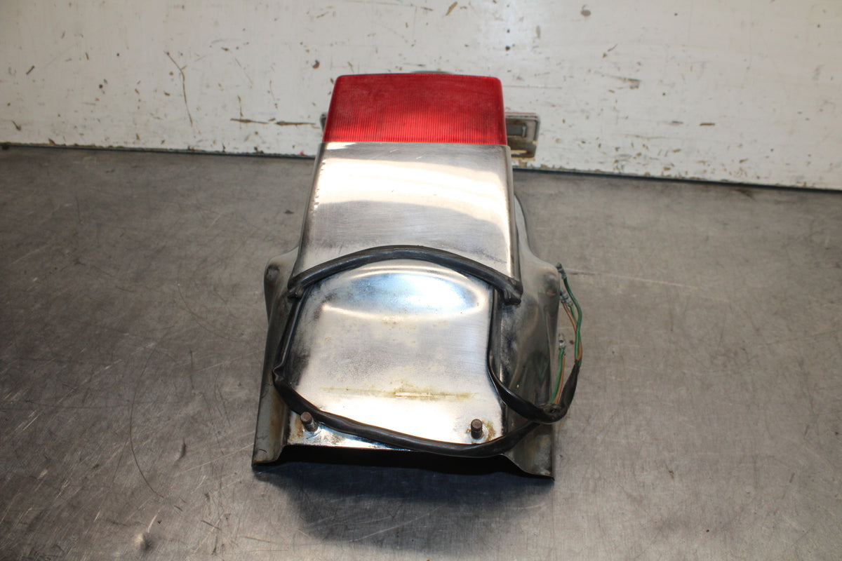 82-83 HONDA V45 MAGNA REAR BACK WHEEL FENDER MUD GUARD BB107