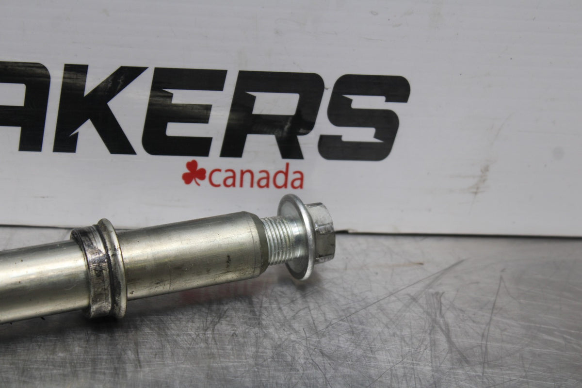 08-10 SUZUKI GSXR 600 FRONT WHEEL RIM AXLE PIVOT BOLT BB202
