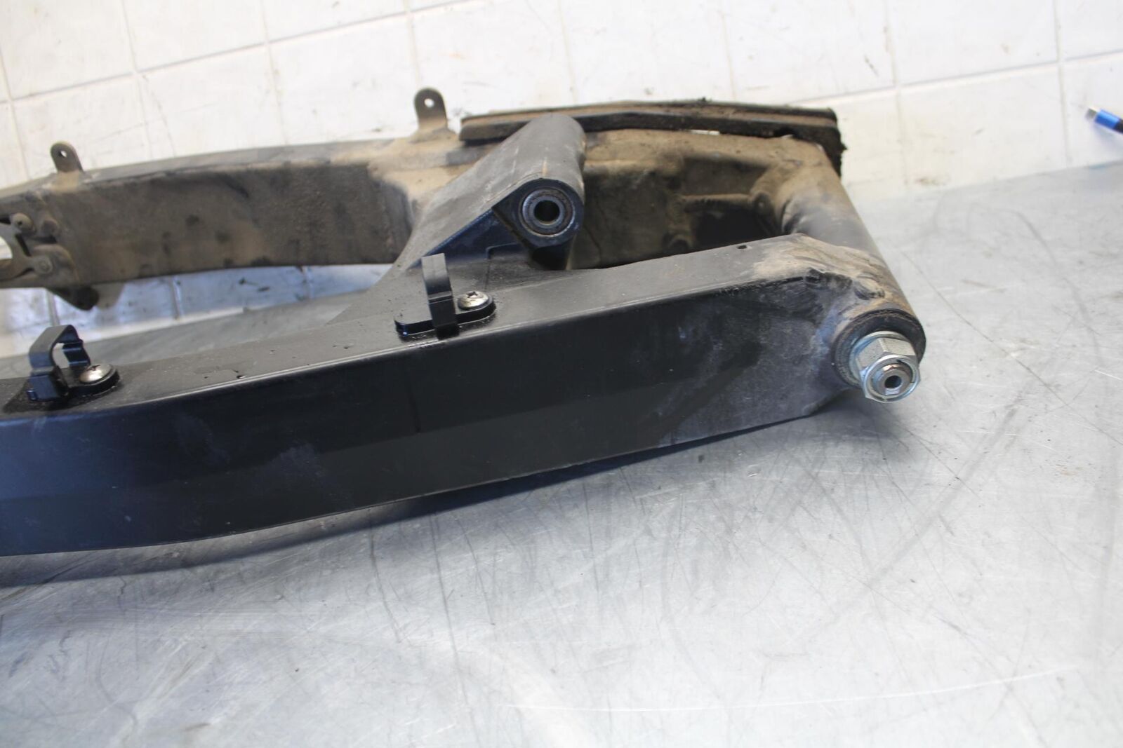 2016 Suzuki Bandit  GSF1250SA ABS REAR SWINGARM BACK SUSPENSION SWING ARM  BB509
