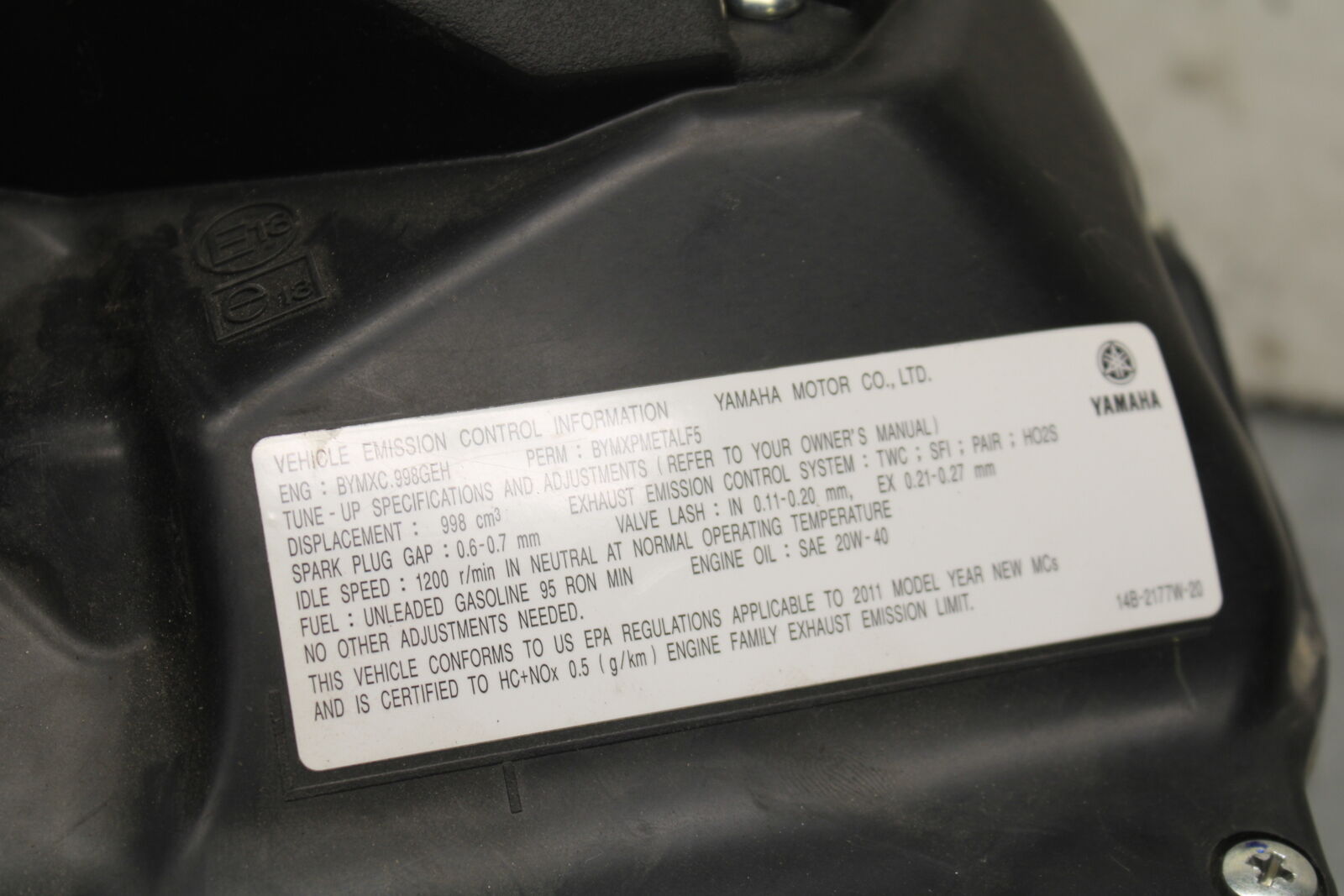 09-14 YAMAHA YZF R1 AIRBOX AIR INTAKE FILTER BOX BB696