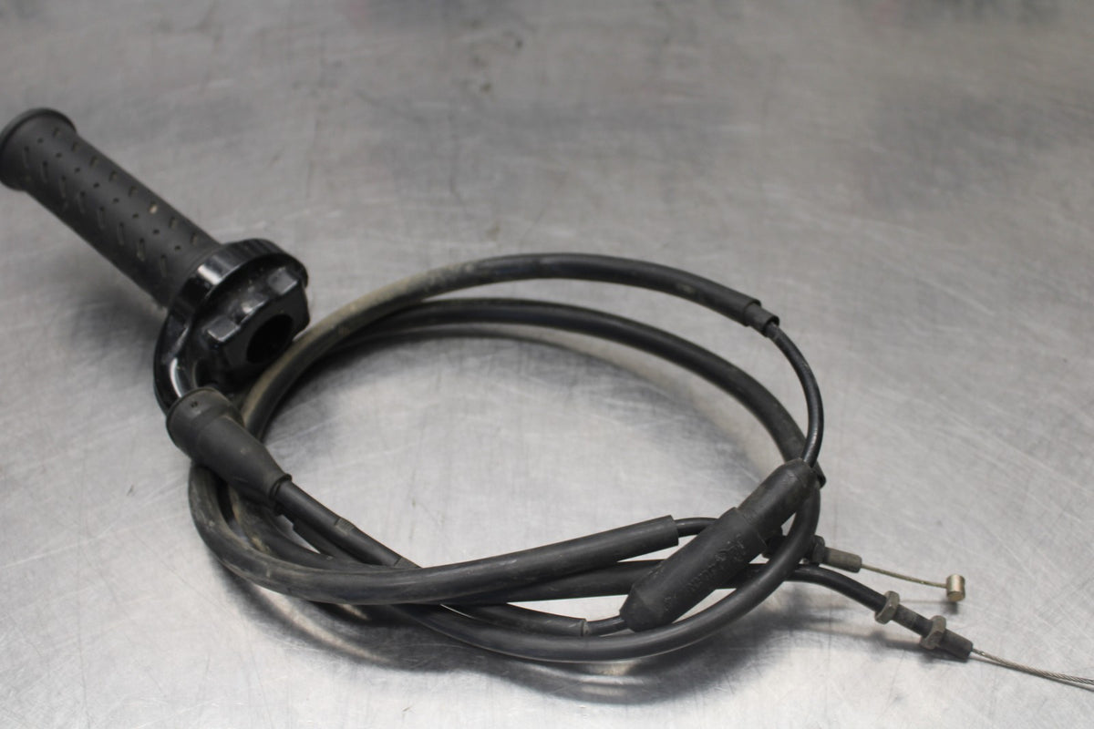 05-08 TRIUMPH SPEED TRIPLE 1050 THROTTLE CABLES LINES & HOUSING BB933