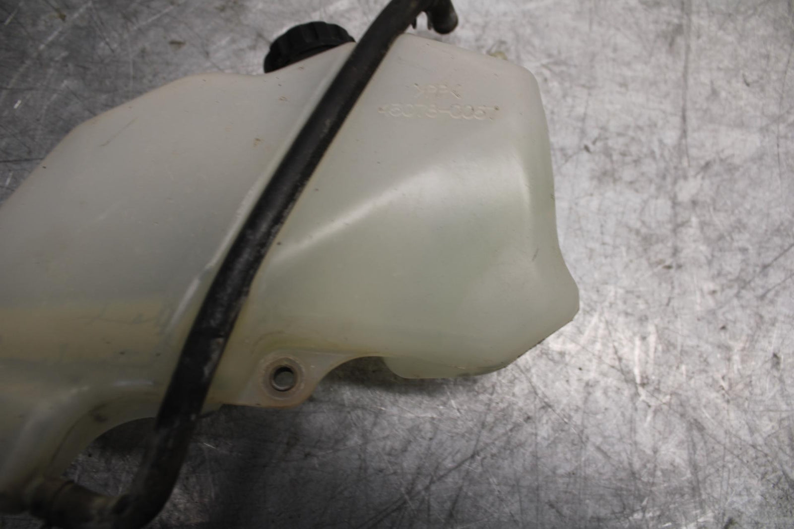 2012 Kawasaki Ninja ZX6R COOLANT WATER TANK RESERVOIR BOTTLE 43078-0057 BB529