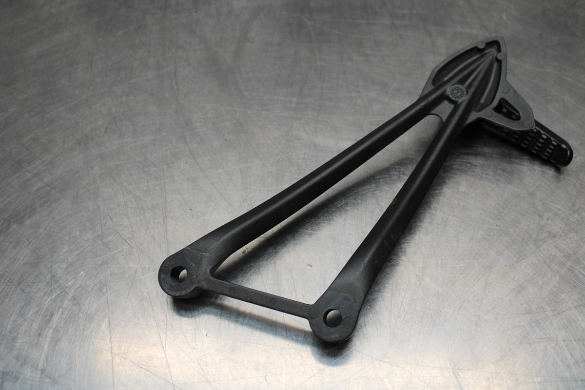 21-23 KAWASAKI NINJA ZX6R LEFT REAR BACK PASSENGER PEG BB179