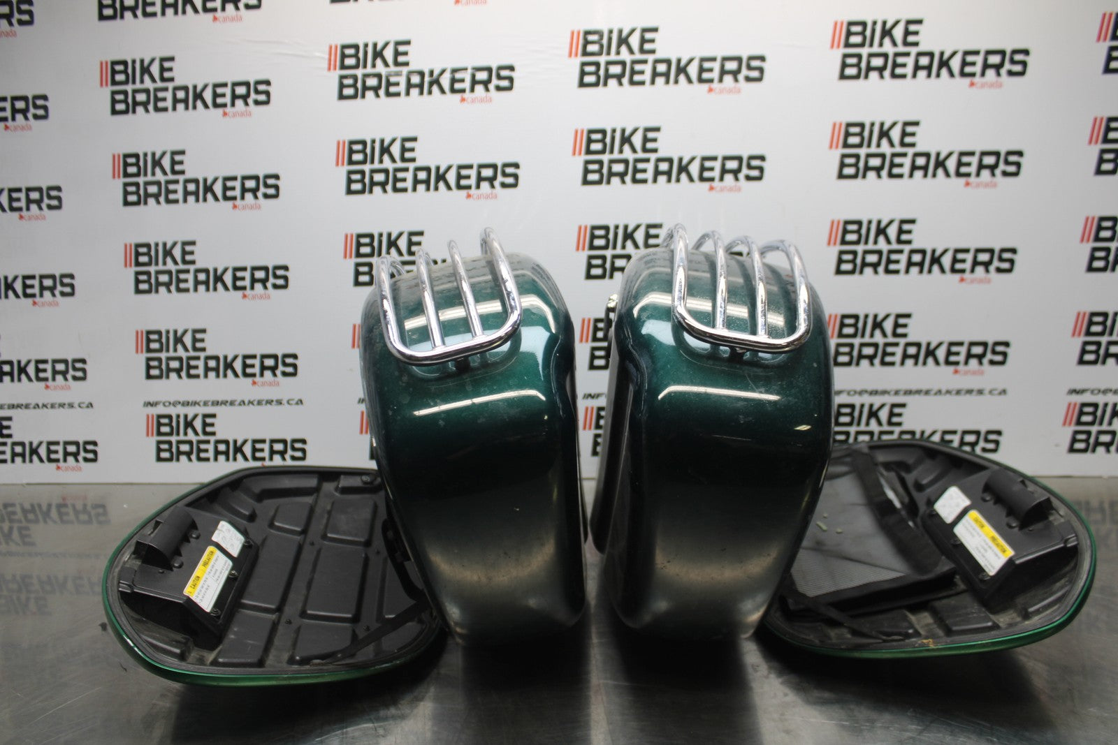 03-08 KAWASAKI VULCAN 1600 CARGO LUGGAGE SADDLEBAG BAG COMPARTMENT SET  BB196