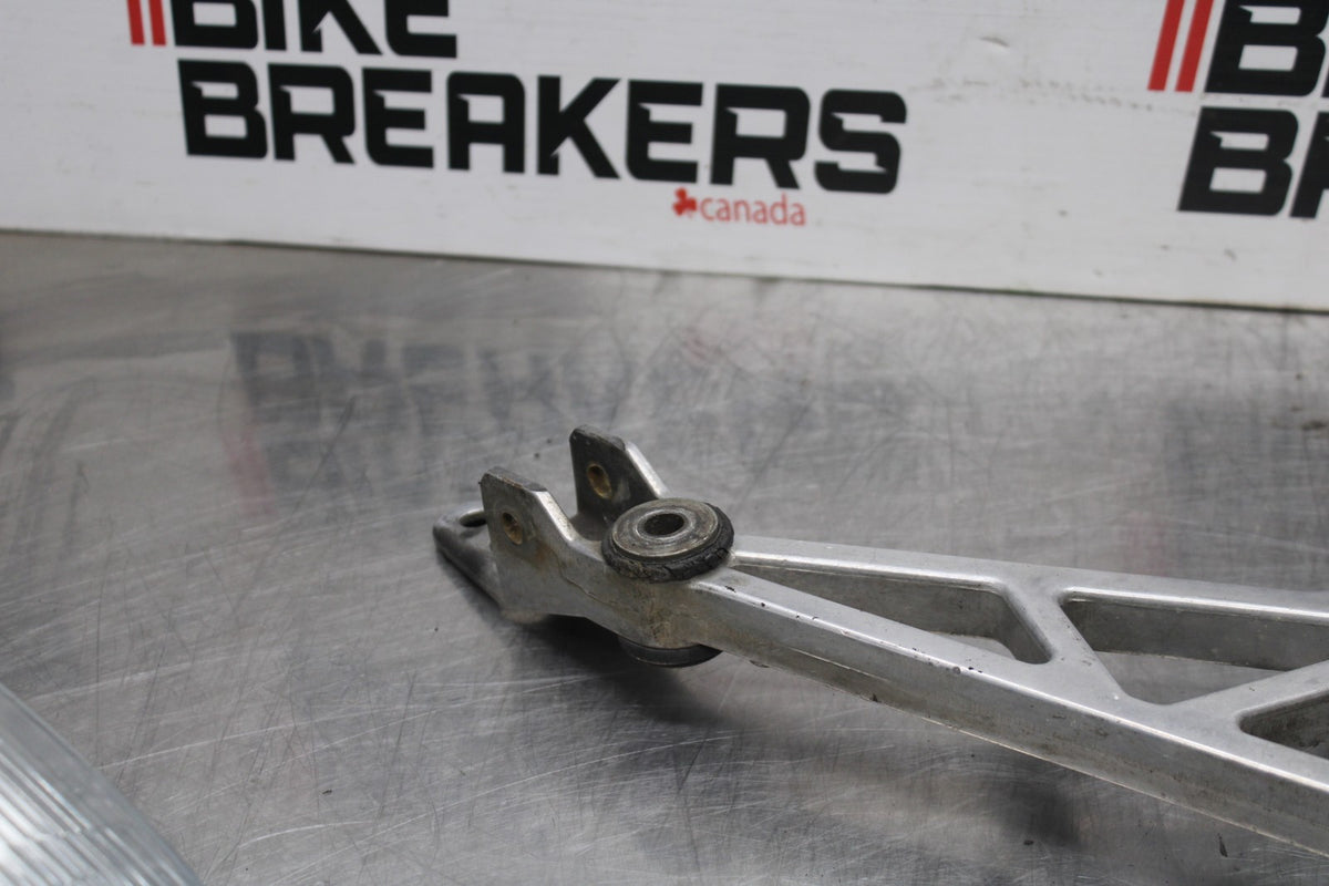 84 HONDA INTERCEPTOR 1000 VF1000F RIGHT REARSET REAR SET DRIVER FOOT PEG BB878