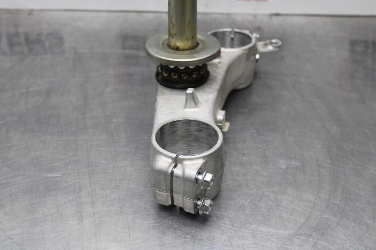 06-07 SUZUKI GSXR 600 FRONT FORKS CLAMP LOWER TRIPLE TREE STEM BB845