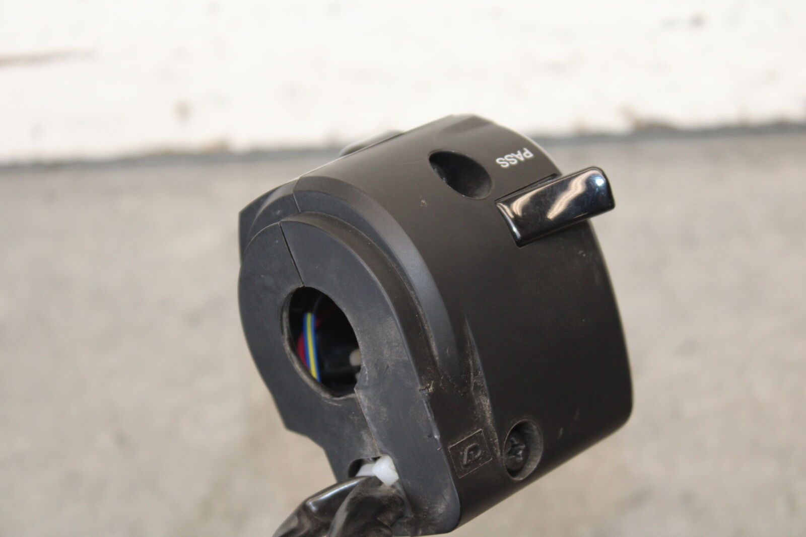 18-23 KAWASAKI NINJA 400 LEFT CLIP ON HANDLE HORN SIGNALS SWITCH SWITCHES  BB679