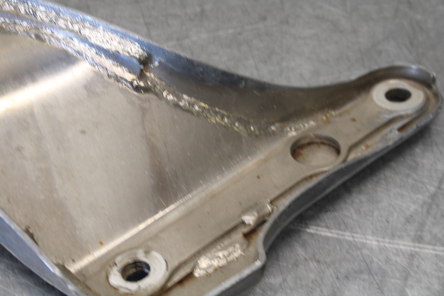 05-09 SUZUKI BOULEVARD C90 REAR BACK FENDER SUPPORT FRAME SUBFRAME BB692