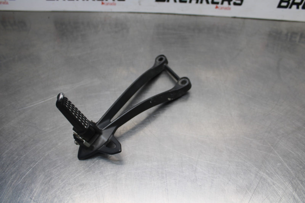 13-18 KAWASAKI NINJA ZX6R REAR BACK PASSENGER PEG SET PAIR BB735