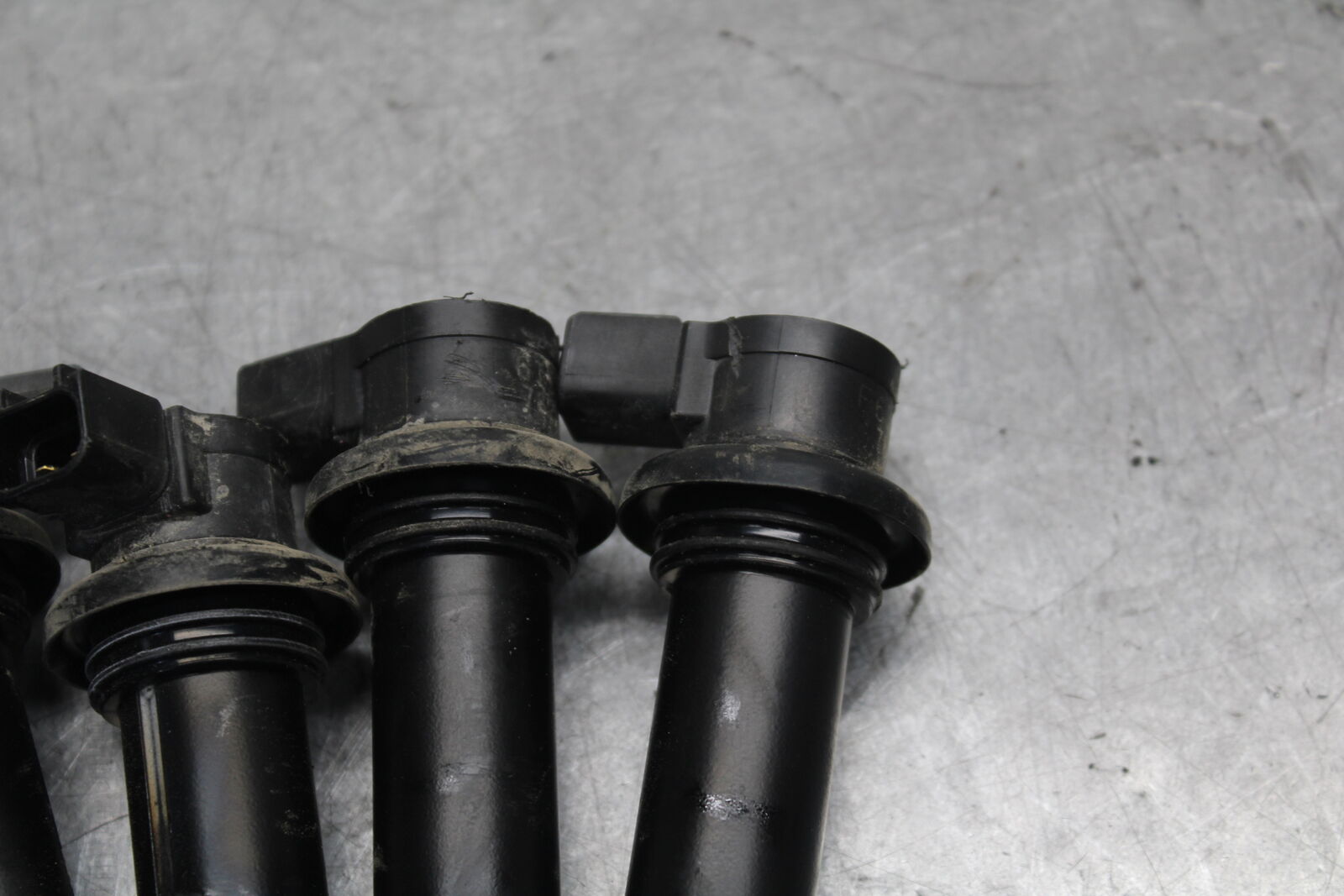 08-09 YAMAHA YZF R6S IGNITION COILS COIL SPARK PLUG CAPS  BB690